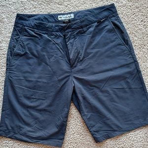 Men’s Travis Mathew golf/casual shorts size 34